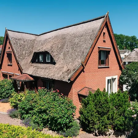 Ferienhaus Ferienhaus Kogge - Bade-&Saunawelt täglich inklusive Sellin (Rugen)